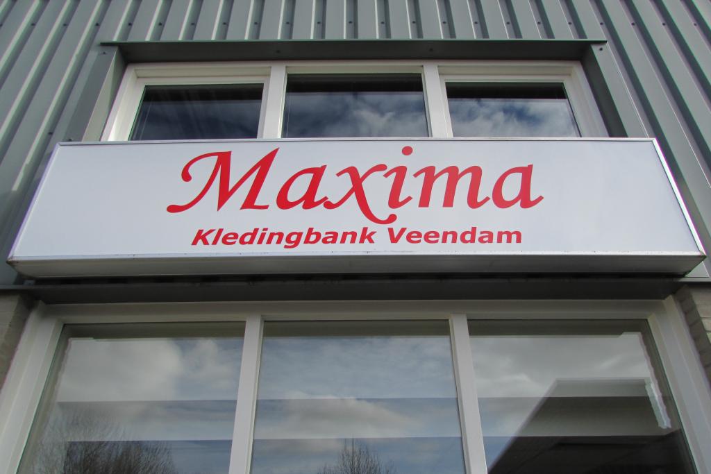 Maxima_kledingbank_Veendam.JPG